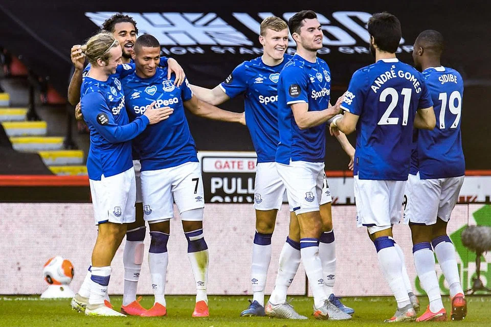 UBAH STRATEGI: James dijangka bermain di belakang pasangan penyerang Everton - Richarlison dan Dominic Calvert-Lewin - menjadikan barisan serangan Everton sebagai antara yang paling berbisa dalam Liga Perdana England.