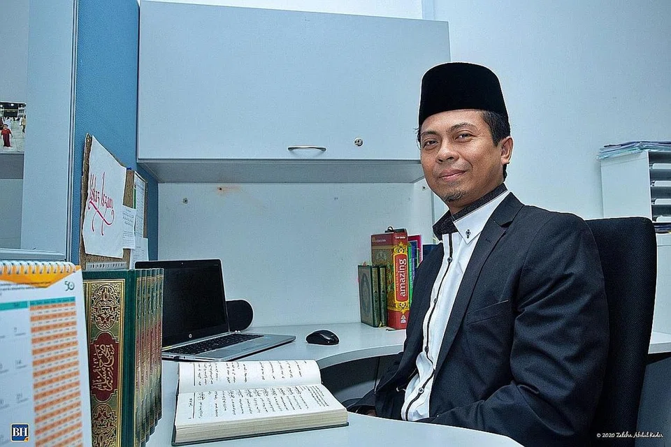SEBAR KEBAIKAN UNTUK MASYARAKAT: Ketua Jabatan Pendidikan Islam Masjid Mujahidin, Ustaz Mohd Iszam Karim. - Foto MASJID MUJAHIDIN