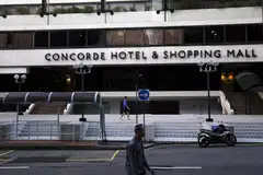 Senjata disimpan dalam sebuah almari di luar Club Rumours – sebuah kelab malam di Hotel dan Pusat Beli-belah Concorde – sebagai persediaan sekiranya berlaku serangan.