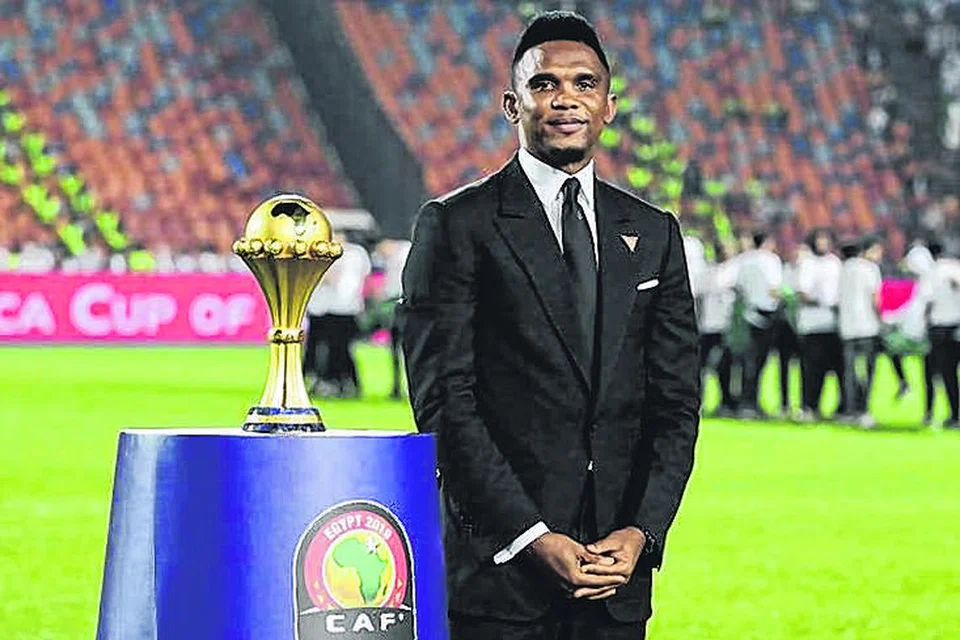 Presiden Persekutuan Bola Sepak Cameroon (Fecafoot), Samuel Eto’o  dilarang Fifa daripada menghadiri kesemua perlawanan kebangsaan Cameroon.
