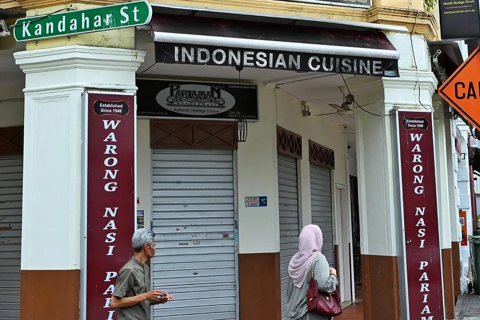 Warong Nasi Pariaman, tutup, Pemilik enggan komen, sedih, ucap terima kasih kepada pelanggan 