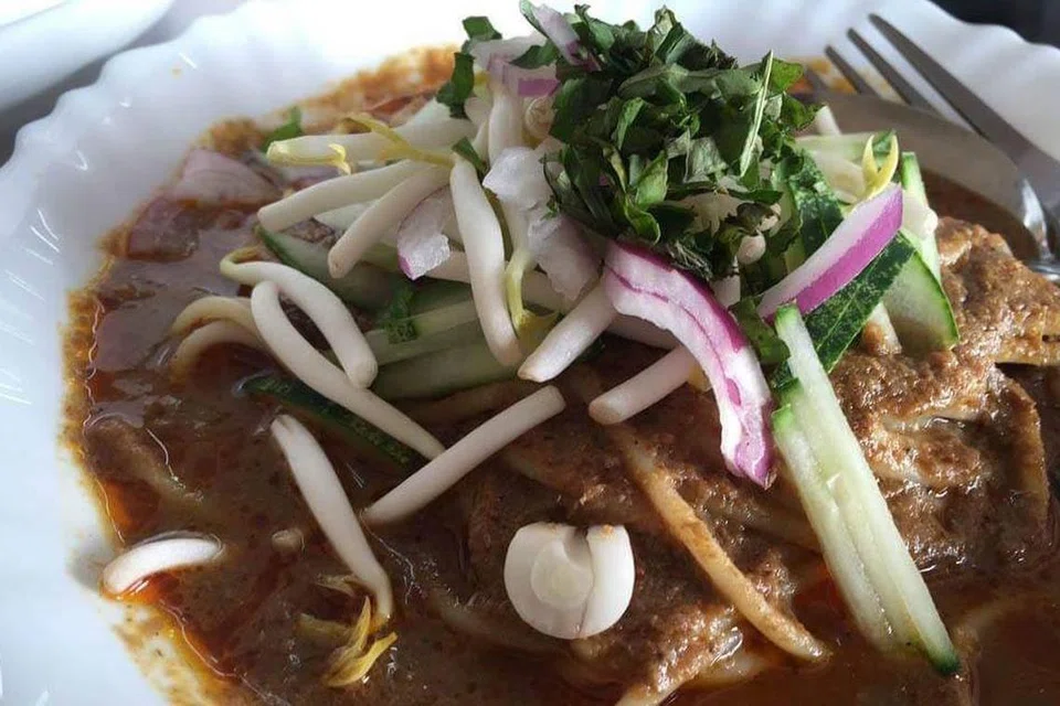 SAJIAN WARISAN: Makanan laksa Johor (gambar), telur pindang dan otak-otak yang menjadi kegemaran ramai, diumumkan sebagai makanan warisan negeri Johor. 