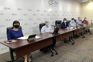 ELAK BEBANI PENUMPANG: Pengerusi PTC Richard Magnus (tiga dari kiri) berkata keputusan itu diambil bagi mengurangkan beban ke atas penumpang dalam keadaan Covid-19. - Foto PTC