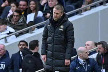 TERTEKAN: Pengurus Chelsea, Graham Potter, gagal untuk membimbing pasukannya raih kemenangan dalam enam perlawanan terakhir, selepas Chelsea tewas 2-0 kepada Tottenham Hotspur pada Ahad. - Foto AFP