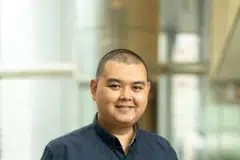 PASTIKAN TEMPAT KERJA ADIL: Pengalaman Encik Monteiro Mohamad Azhar Abdul Aziz, selaku pekerja kolar biru sebelum ini menyemarakkan semangatnya untuk memperjuangkan nasib pekerja bergaji rendah. 