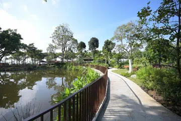 TAMAN KESEJAHTERAAN KPMG: Taman di Kawasan D East Coast Park ini seluas sekitar satu setengah padang bola sepak dan mengambil masa kira-kira dua tahun untuk dibina. 