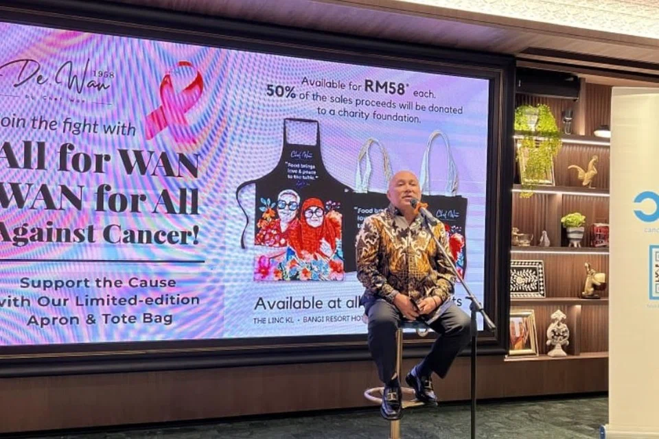 SERTAI LAWAN BARAH: Cef Wan menyertai kempen ‘Pink October’ yang bertujuan meningkatkan kesedaran mengenai barah buah dada dan menjana dana bagi penyelidikan penyakit barah. 