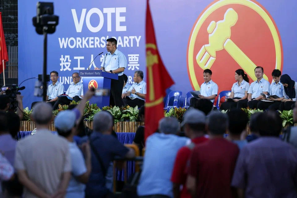 Semasa berucap di rapat ketiga Parti Pekerja (WP) di Sekolah Menengah Yusof Ishak pada 28 April, calon WP bagi GRC Sengkang, Encik Abdul Muhaimin Abdul Malik, meyakinkan pengundi bahawa undi mereka adalah rahsia. 