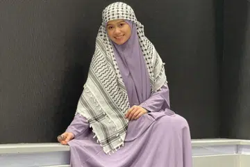 REBUT PELUANG KONGSI KEMAHIRAN: Datin Seri Nur Heliza Helmi menerima tawaran berlakon dalam filem ‘Pendekar Awang Darah Indera Gajah’ kerana berpeluang kongsi sukan sunah yang mula diamalkan iaitu memanah dan menunggang kuda.