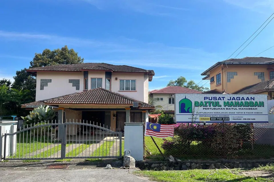 Tinjauan Berita Harian ke sebuah pusat jagaan dikendalikan Global Ikhwan Service and Business Holdings (GISBH) di Seremban, Negeri Sembilan, mendapati premis itu berkunci dan tidak berpenghuni. 