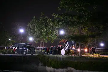 Polis berkata mereka menerima panggilan meminta bantuan di East Coast Park pada 9.55 malam.
