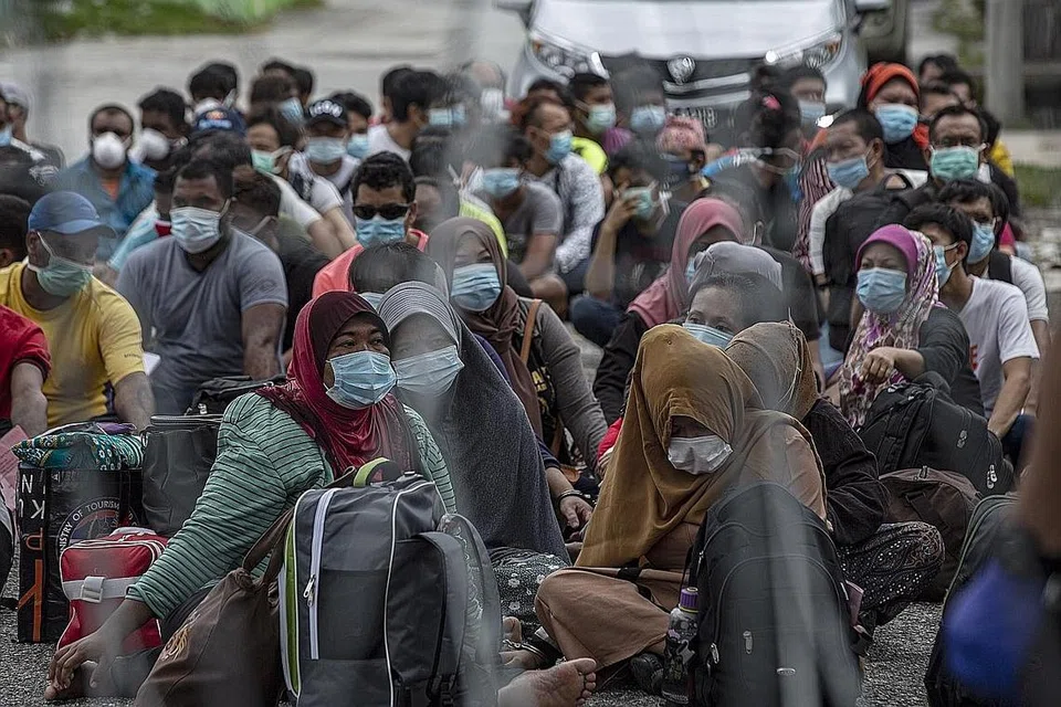 SEDIAKAN RUMAH: Dengan pindaan undang-undang, kriteria telah diperluas ke semua sektor untuk menyediakan tempat tinggal dan perumahan kepada pekerja asing. - Foto EPA-EFE