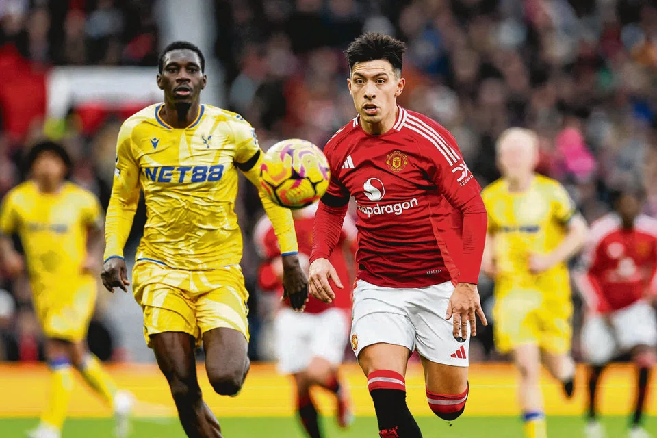 Kali terakhir pemain pertahanan Manchester United, Lisandro Martinez (kanan), beraksi bagi kelab itu adalah semasa menentang Crystal Palace pada 2 Februari 2025. Beliau alami kecederaan pada perlawanan itu.