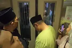 lif, keluarga terperangkap, jalan raya