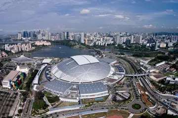 MEGAH TERSERGAM: Hab Sukan Singapura di Kallang. Ia merupakan satu contoh integrasi antara kejuruteraan dan fabrik sosial di Singapura.- Foto Fail