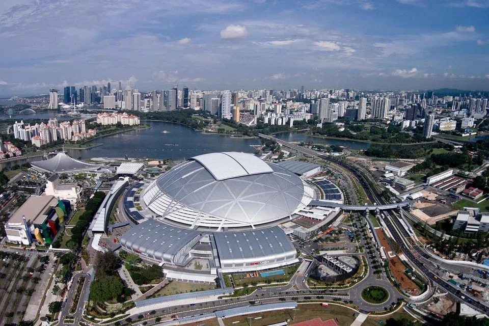 MEGAH TERSERGAM: Hab Sukan Singapura di Kallang. Ia merupakan satu contoh integrasi antara kejuruteraan dan fabrik sosial di Singapura.- Foto Fail