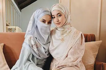 MINTA PEMINAT FAHAMI: Neelofa (kiri) mohon kepada warganet agar memahami situasi adiknya, Ameera Khan (Little Miss Khan), yang memerlukan masa berehat daripada dunia glamor media sosial untuk mencari diri.