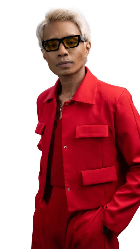 Sunny Jackson merasakan dunia seni Singapura akan berkembang dengan pelbagai kolaborasi antara anak seni.