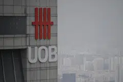 Keuntungan bersih UOB bagi suku pertama 2024 turun 2 peratus kepada $1.49 bilion, lebih rendah berbanding $1.51 bilion yang diraih bagi suku pertama 2023. 