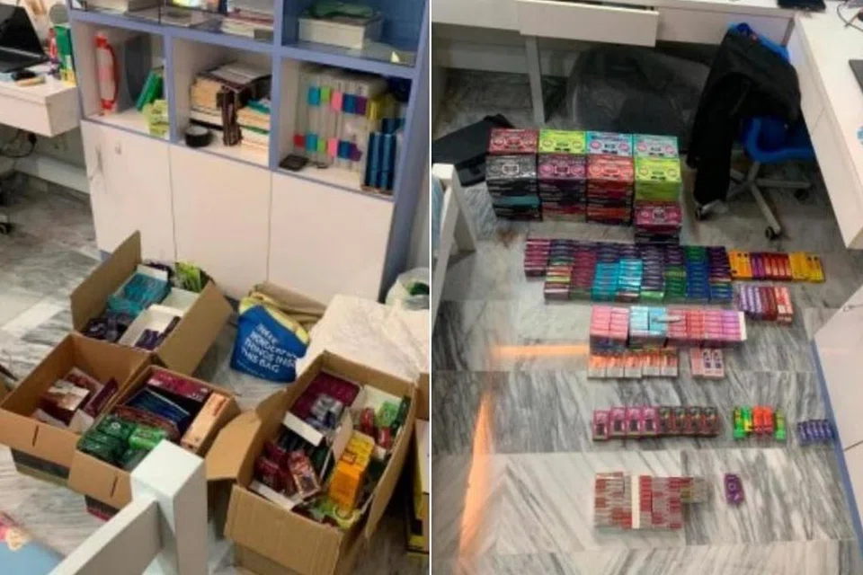 RAMPAS VAPE: Lebih 700 vape dan komponen lain yang berkaitan, dengan anggaran nilai $15,400, telah dirampas dari kediaman remaja berusia 18 tahun itu di Toa Payoh. 