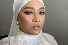 YAKIN PADA REZEKI: Fiza O akur rezeki itu datang dengan keikhlasan dan niat untuk menyampaikan sesuatu yang positif untuk dihadam ramai.