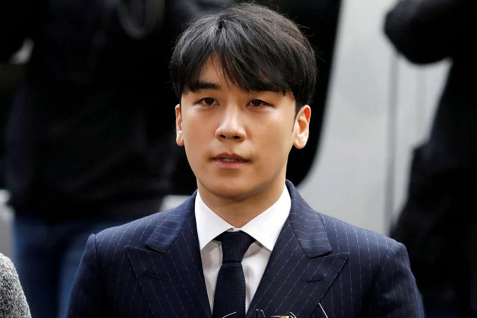 SEUNGRI: Namanya yang harum dalam kalangan peminat K-Pop tercemar apabila didakwa membubuh dadah dalam minuman wanita dan salah laku seksual. - Foto REUTERS