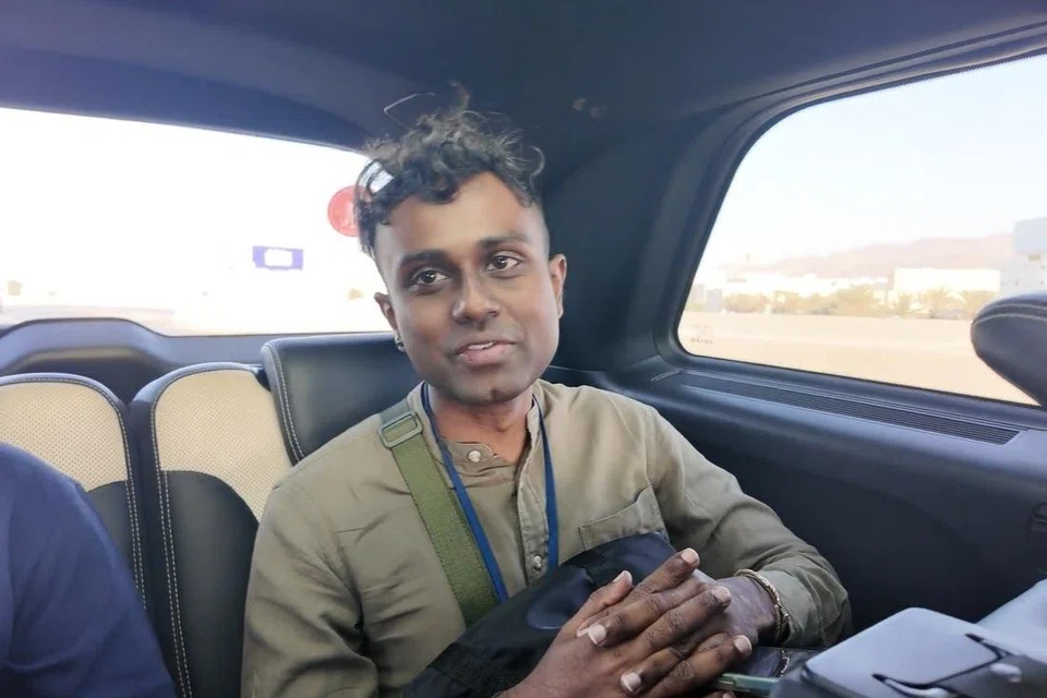 Anggota pasukan respons konsular, Encik Supramaniam Ganesan, yang terlibat dalam operasi penghantaran balik di Muscat, berkongsi bahawa banyak penyelarasan yang perlu dilakukan dalam masa yang terhad dan juga dengan sumber yang terhad untuk memastikan rakyat Singapura dapat pulang ke tanah air dengan selamat.