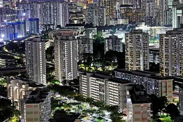 Rebat utiliti akan dikreditkan secara automatik ke akaun isi rumah yang layak dengan pengendali grid SP Services, manakala rebat S&CC akan dikreditkan melalui majlis bandaran.