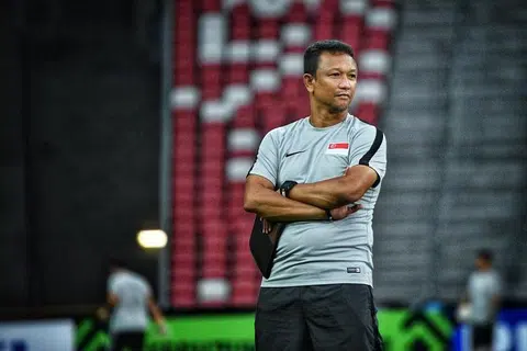 HADAPI SAINGAN MANTAP: Jurulatih Singa Muda, Fandi Ahmad, akan berdepan dengan saingan mantap di Sukan Sea tahun ini apabila Singapura diletakkan dalam Kumpulan B bersama Thailand, Indonesia, Vietnam, Laos dan Brunei. - Foto BH oleh ARIFFIN JAMAR