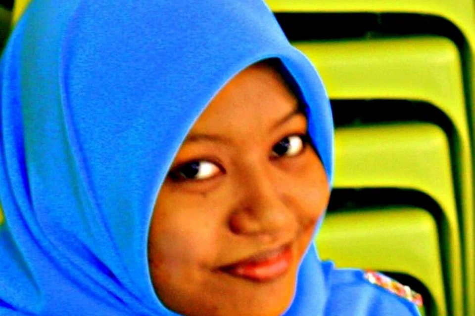 Siti Aisyah Mohamed Salim juga dikenali dengan nama pena, Chempaka Aizim