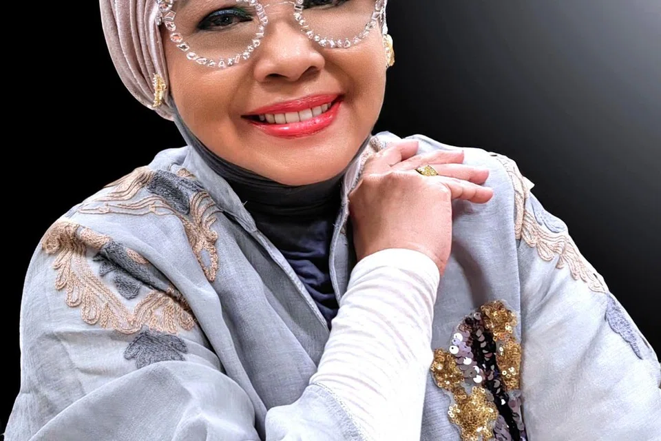 Rahimah Rahim bakal mempersembahkan lagu klasik ‘Selamat Berhari Raya’ di Pesta Raya 2025, anjuran Esplanade dalam satu konsert penghormatan bagi penulis lirik lagu itu, Datuk Habsah Hassan.