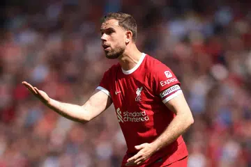 DAPAT TAWARAN LUMAYAN: Jordan Henderson berminat menyertai kelab bola sepak Saudi Al-Ettifaq selepas dilaporkan ditawarkan perjanjian bernilai sehingga £700,000 ($1.2 juta) seminggu.