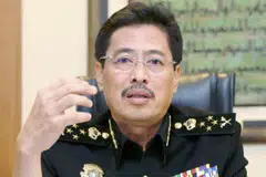 DESAKAN TAK BERASAS: Ketua Pesuruhjaya Suruhanjaya Pencegahan Rasuah Malaysia (SPRM), Tan Sri Azam Baki, meminta semua pihak menghormati proses siasatan agensi itu terhadap Aman Palestin Bhd yang disyaki melakukan penyelewengan dana awam.