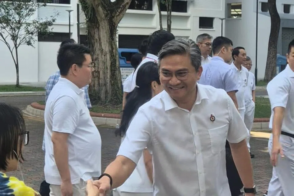 Encik Saktiandi Supaat, calon Parti Tindakan Rakyat (PAP) bagi GRC Bishan-Toa Payoh, terus komited membantu penduduk menangani cabaran kos sara hidup melalui inisiatif seperti ‘Mango’ dan ‘Clap’ yang telah memberi manfaat kepada penduduk atasi isu kos sara hidup.