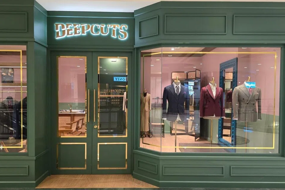 ekonomi, DeepCuts, kedai gunting rambut dan buat sut