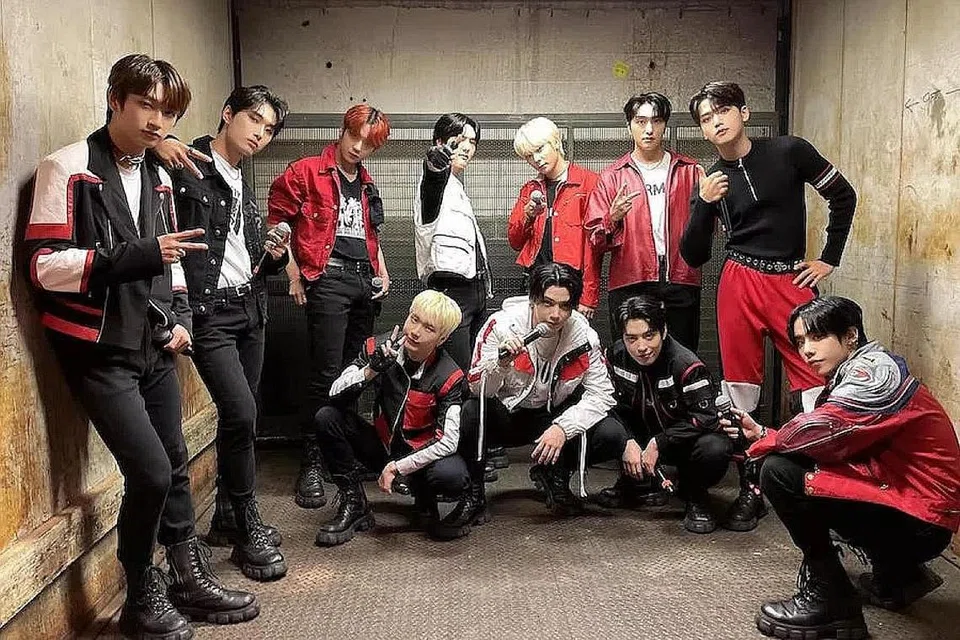 DERITA DALAM DIAM: Anggota kumpulan K-Pop Omega X antara lain menghadapi gangguan seksual daripada bekas ketua eksekutif agensi pengurusan mereka, Spire Entertainment. - Foto INSTAGRAM OMEGA X