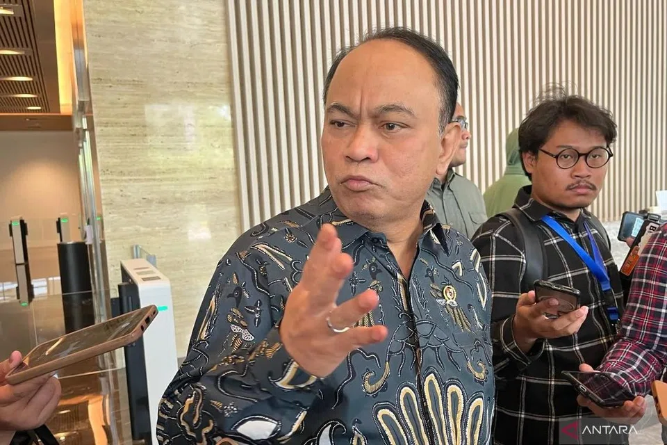 SALAH GUNA AI: Menteri Komunikasi dan Informasi, Encik Budi Arie Setiadi, memberi amaran tentang bahaya menyalahgunakan kecerdasan buatan (AI) semasa pilihan raya Indonesia 2024. 