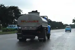 Donald Trump, ancam tarif baru ke atas negara yang bekalkan minyak kepada Cuba, kempen tekanan, berita dunia