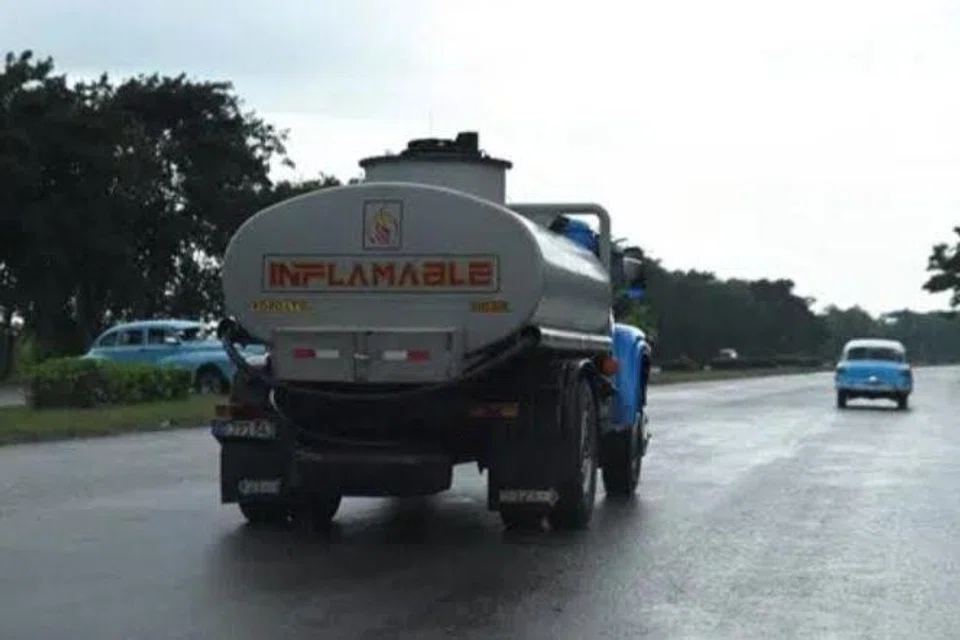 Donald Trump, ancam tarif baru ke atas negara yang bekalkan minyak kepada Cuba, kempen tekanan, berita dunia