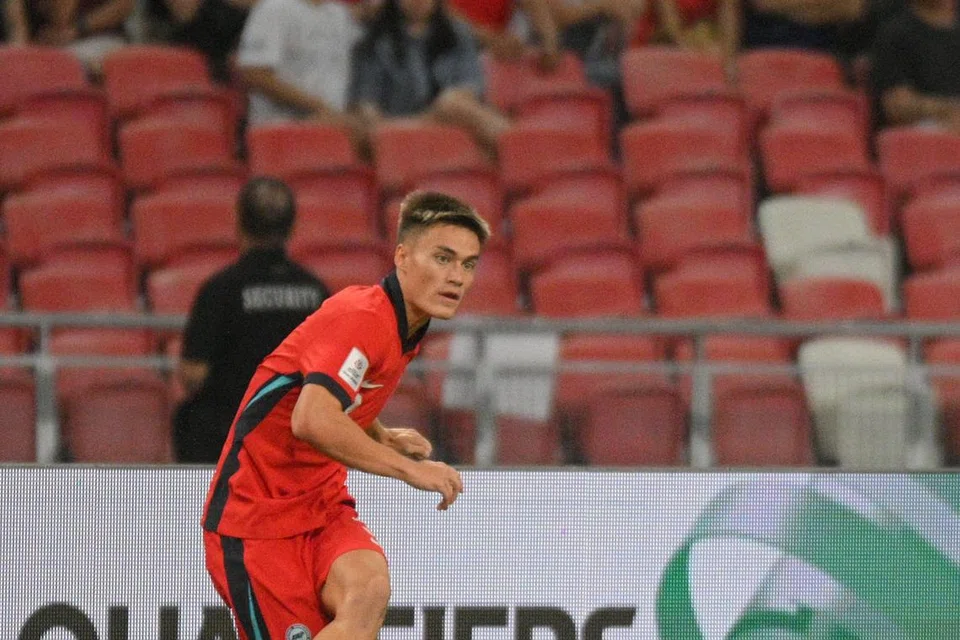 Pemain pertahanan Singapura, Ryhan Stewart, kini beraksi untuk kelab Lithuania, FK Riteriai. 