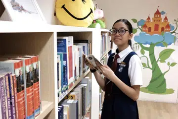 LULUS PSLE: Kheira Qaleysha Mohammad Feroz, salah seorang murid Darjah 6 yang lulus Peperiksaan Tamat Sekolah Rendah pada 2023, ditawar Pengambilan Masuk ke Sekolah secara Langsung (DSA) dari Sekolah Menengah Anderson kerana minatnya dalam bahasa Melayu.