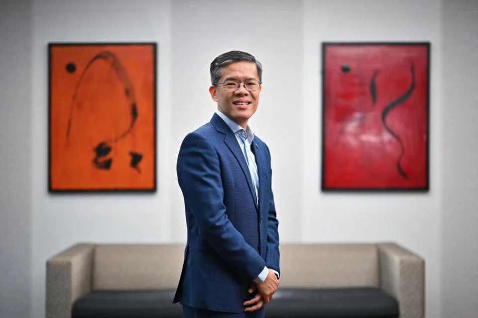 Ketua Pegawai Eksekutif Persekutuan Perniagaan Singapura (SBF), Encik Kok Ping Soon, mengalu-alukan peralihan daripada model pembayaran balik kepada struktur berasaskan dompet untuk menangani cabaran utama yang dihadapi oleh perusahaan kecil dan sederhana (SME).