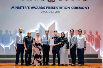 Rangkaian Pemulihan Pertubuhan Melayu/Islam (MMO) menerima Anugerah Kecemerlangan Operasi Kementerian Ehwal Dalam Negeri (MHA) yang disampaikan oleh Menteri Negara (Ehwal Dalam Negeri merangkap Pembangunan Negara), Profesor Madya Dr Muhammad Faishal Ibrahim (empat dari kiri) pada 22 Oktober.