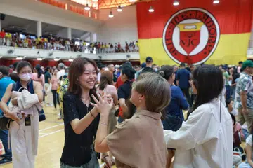 93.9 peratus kohort pelajar yang menduduki peperiksaan Sijil Am Pelajaran (GCE) peringkat ‘A’ berjaya meraih sekurang-kurangnya tiga kelulusan H2, dengan kelulusan dalam Kertas Am (GP) atau Pengetahuan dan Inkuiri (KI).