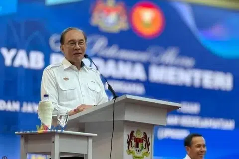 Datuk Seri Anwar ibrahim, Jawatankuasa Pembangunan dan Keselamatan Kampung Persekutuan