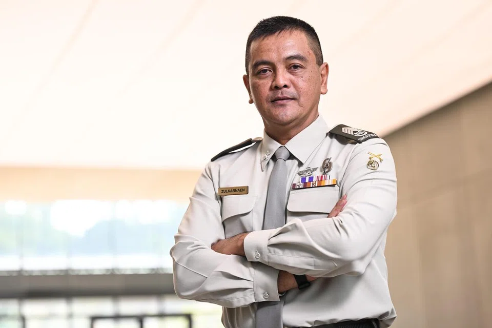 Singapura, SAF, Pegawai Waran Kanan, SWO Zulkarnaen Hussain, naik pangkat