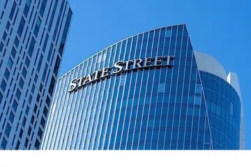 Syarikat State Street berminat menawarkan khidmat pelaburan Islam setelah meraih pensijilan patuh Syariah daripada  Amanie Advisors. 