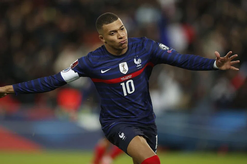 KYLIAN MBAPPE, 22 tahun, penyerang Paris St Germain dan Perancis