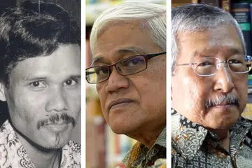 SERAP PELAPIS: Perkampungan Sastera 1973 membolehkan Asas '50 menyerap bakat pelapis termasuk (dari kiri) Almarhum Ibrahim Mohammed (@Noor Hidayat, 1946-2007), Encik Mohamed Latiff Mohamed (1950- ) dan Encik Djamal Tukimin (1946- ).