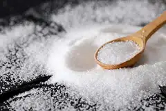 JAGA MAKAN: Pengambilan garam secara berlebihan boleh menyebabkan pelbagai komplikasi kesihatan.
